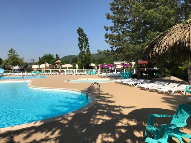 Camping Officiel Siblu Les Rives De Condrieu Exterior foto